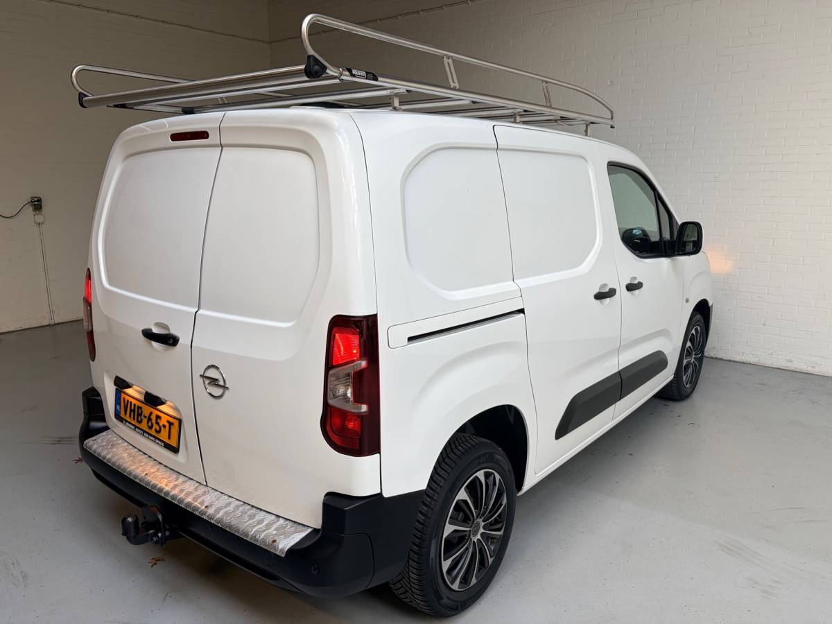 Opel Combo Opel Combo 1.5D 102pk euro6 L1H1 Edition, Imperiaal, Kasten, Trekhaak, Airco, Navigatie, CruiseControl, RIJKLAARPRIJS!