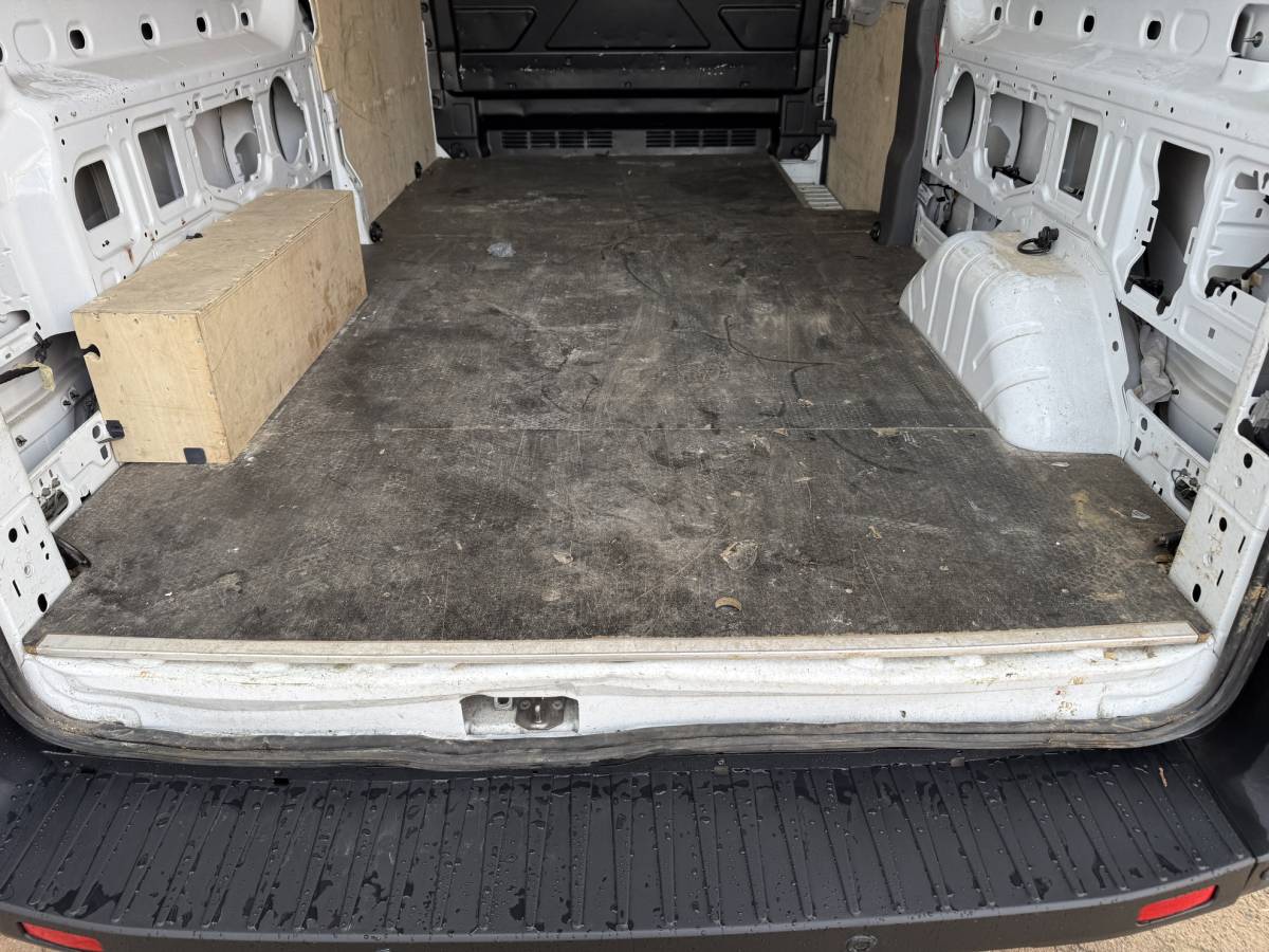 Ford E-Transit Ford e-Transit e-Transit 68kWh 184PK