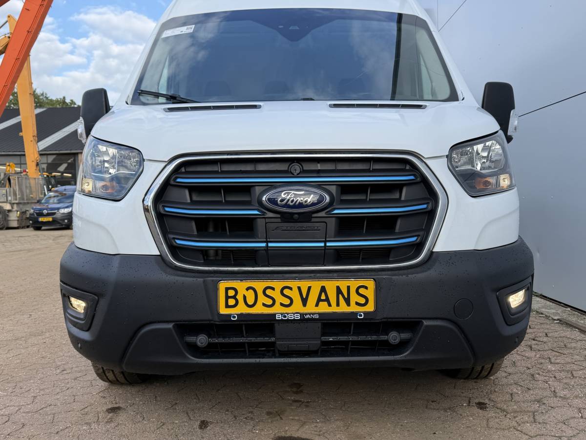 Ford E-Transit Ford e-Transit e-Transit 68kWh 184PK