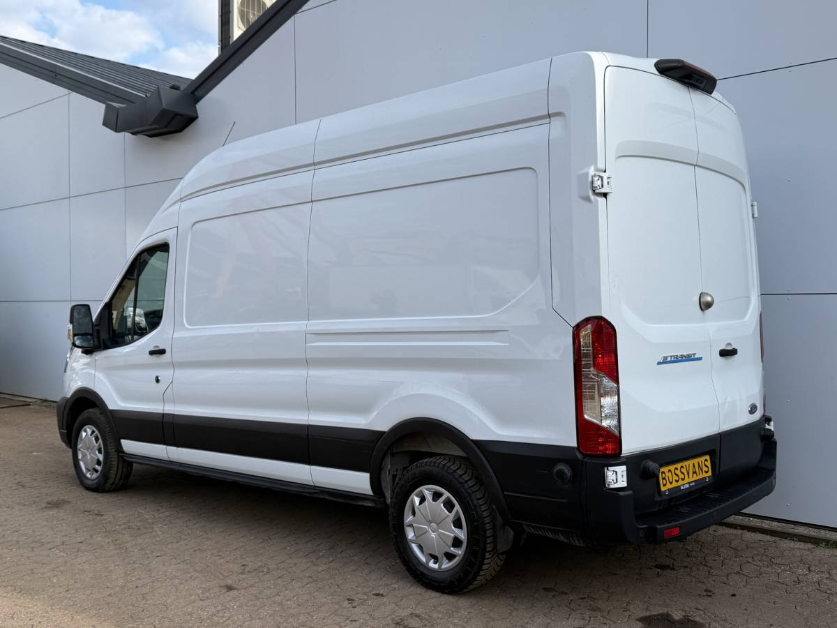 Ford E-Transit Ford e-Transit e-Transit 68kWh 184PK