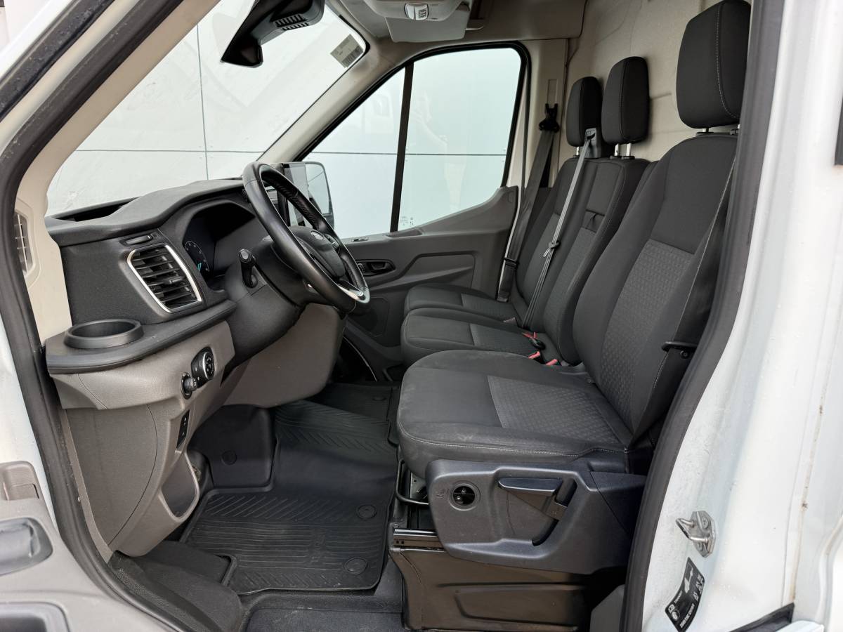 Ford E-Transit Ford e-Transit e-Transit 68kWh 184PK