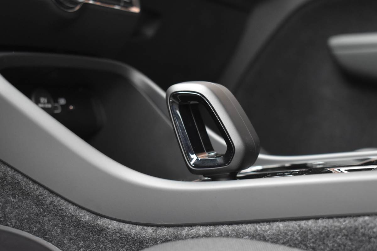 Volvo XC40 Volvo XC40 B4 211PK Plus Dark | Trekhaak | Verwarmbare voorruit |