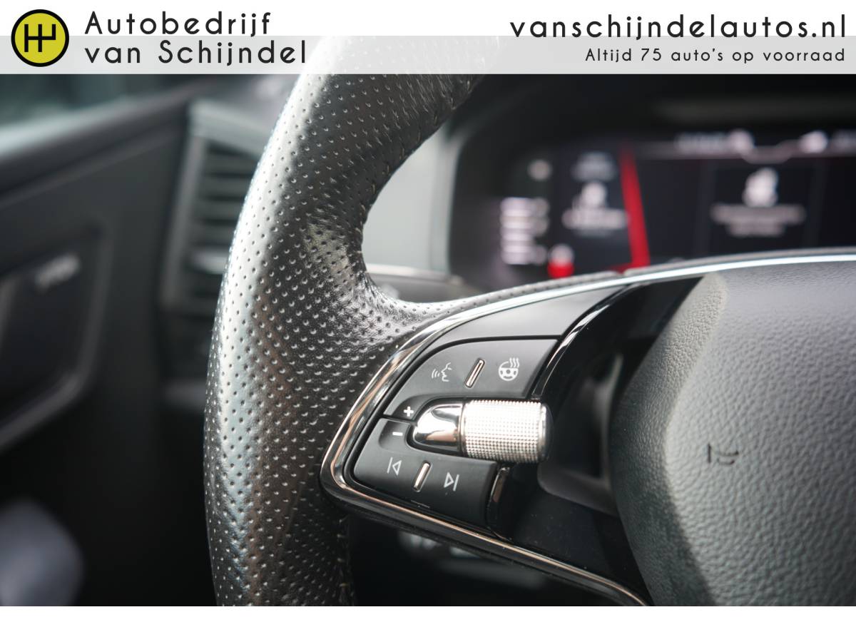 Škoda Karoq ŠKODA Karoq 1.5 TSI ACT 150PK SPORTLINE BUSINESS VOL LUXE PANORAMADAK ZWARTE HEMEL CAMERA STOEL+STUURVERWARMING ADAPTIEVE CRUISE ANDROID/APPLECARPLAY NAVI CLIMA PDC V+A BLUETOOTH 18INCH ENZ…