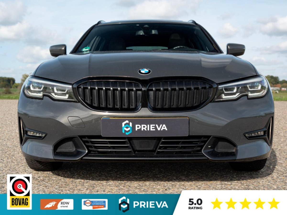BMW 3 Serie BMW 3-serie Touring 320d High Executive | Panoramadak | Vernasca leder | Camera