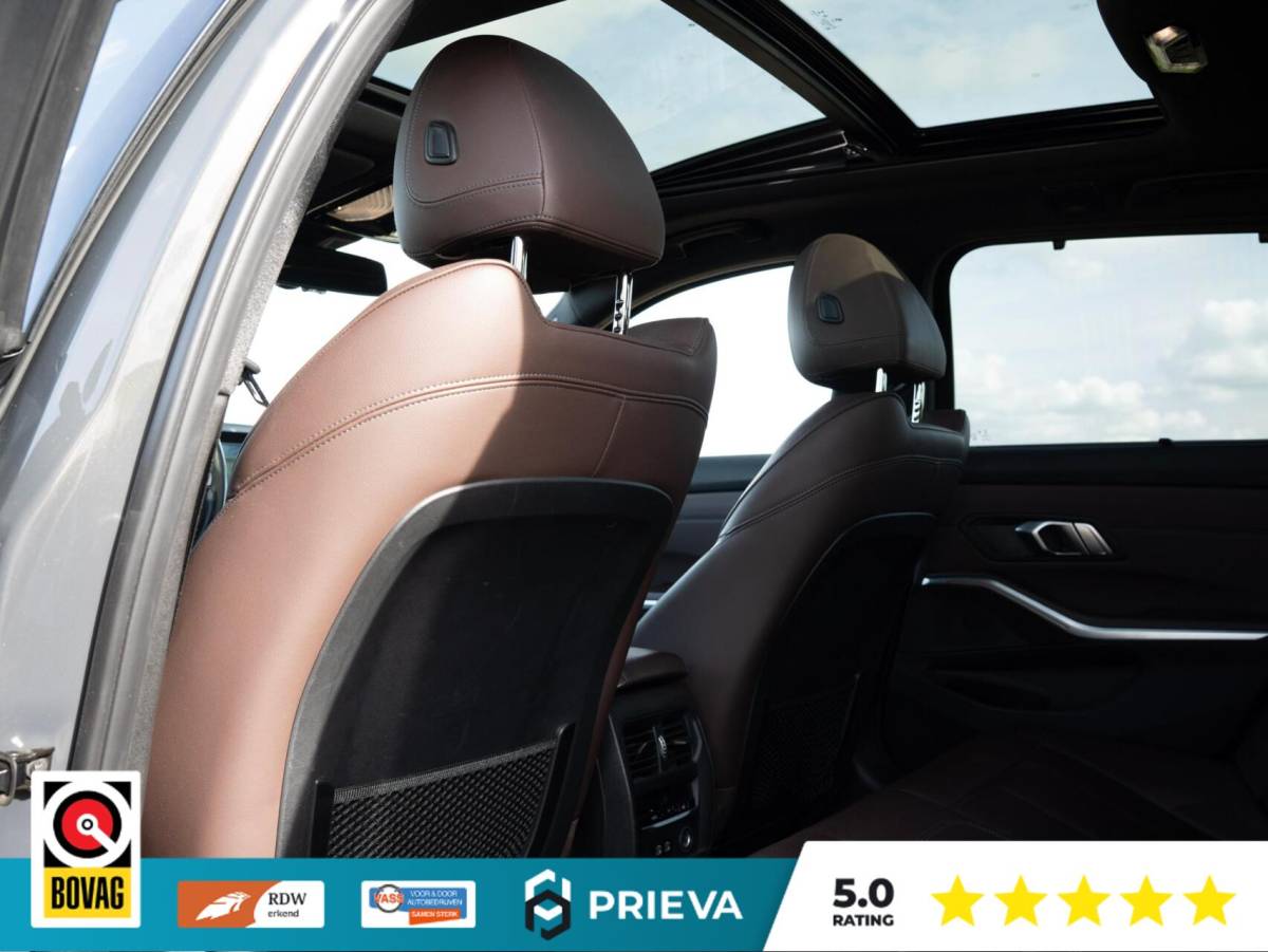 BMW 3 Serie BMW 3-serie Touring 320d High Executive | Panoramadak | Vernasca leder | Camera