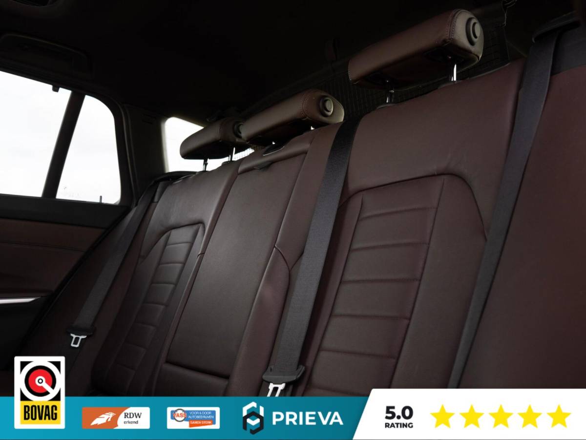 BMW 3 Serie BMW 3-serie Touring 320d High Executive | Panoramadak | Vernasca leder | Camera