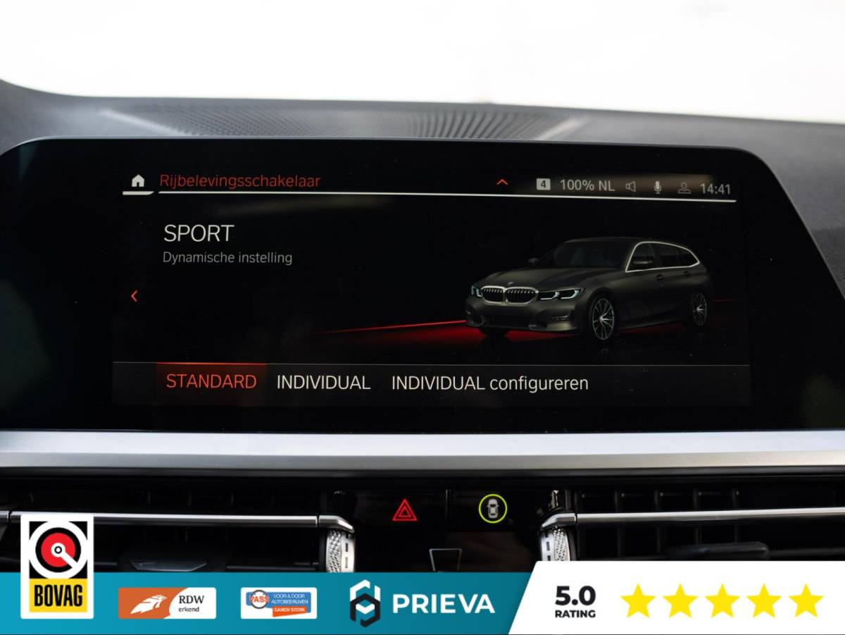 BMW 3 Serie BMW 3-serie Touring 320d High Executive | Panoramadak | Vernasca leder | Camera