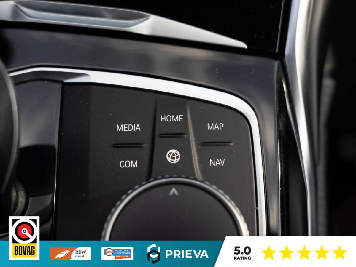 BMW 3 Serie BMW 3-serie Touring 320d High Executive | Panoramadak | Vernasca leder | Camera