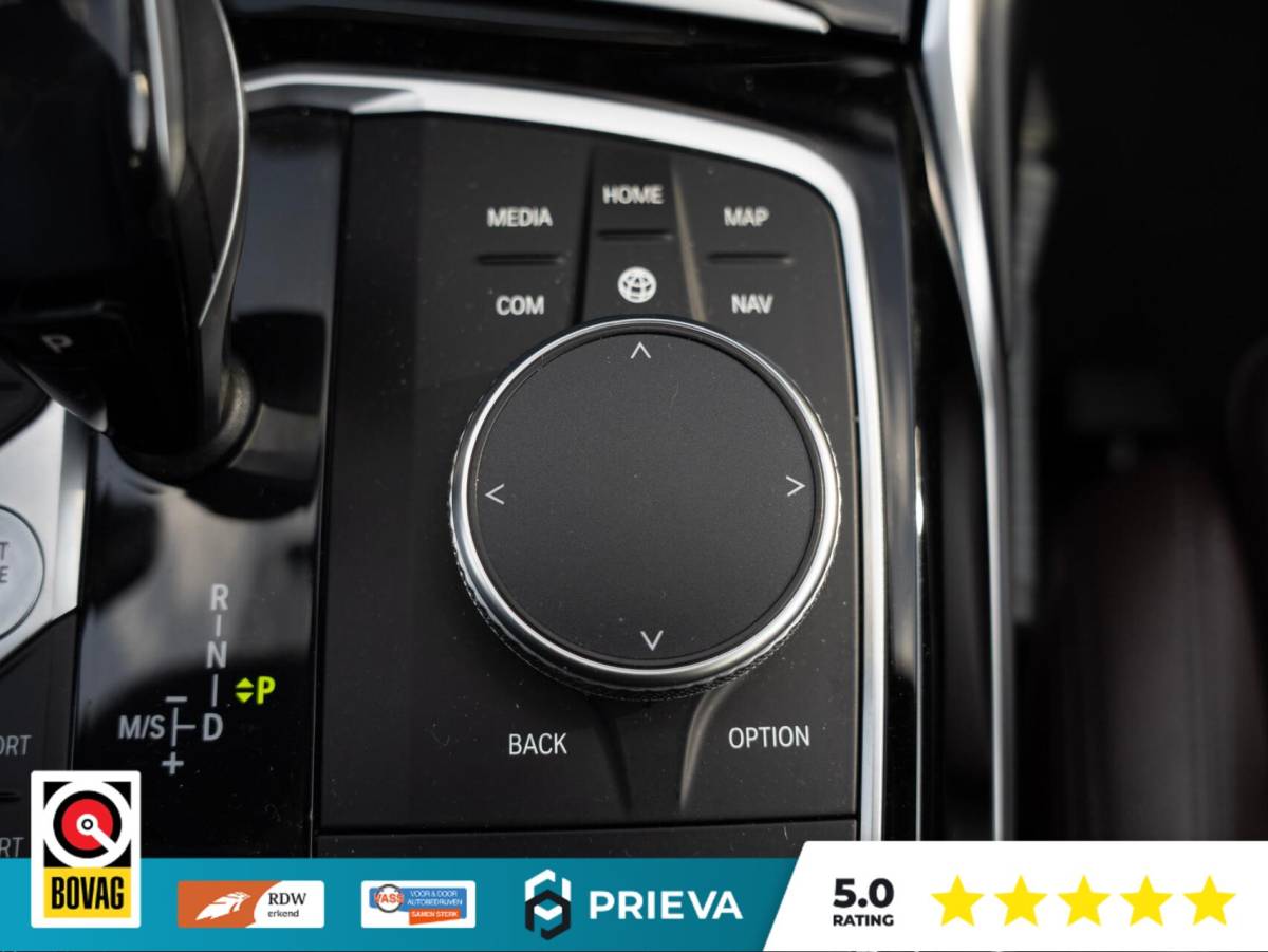 BMW 3 Serie BMW 3-serie Touring 320d High Executive | Panoramadak | Vernasca leder | Camera
