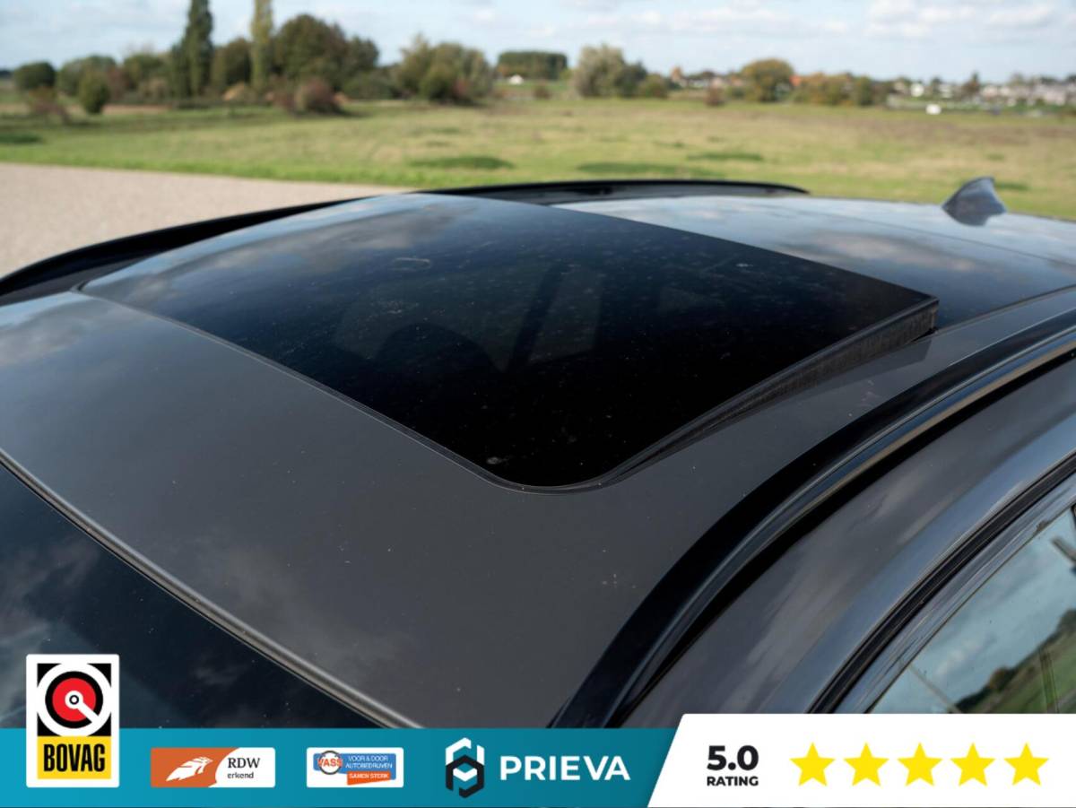 BMW 3 Serie BMW 3-serie Touring 320d High Executive | Panoramadak | Vernasca leder | Camera