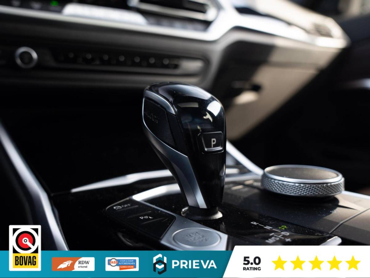 BMW 3 Serie BMW 3-serie Touring 320d High Executive | Panoramadak | Vernasca leder | Camera