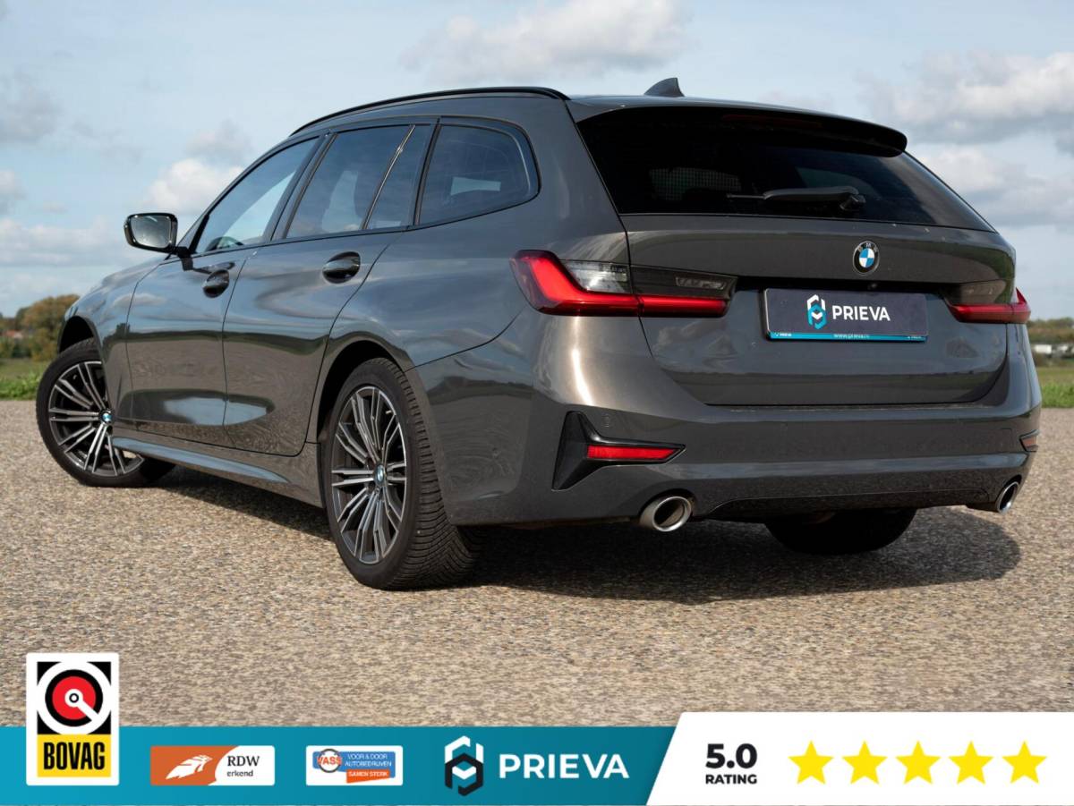 BMW 3 Serie BMW 3-serie Touring 320d High Executive | Panoramadak | Vernasca leder | Camera