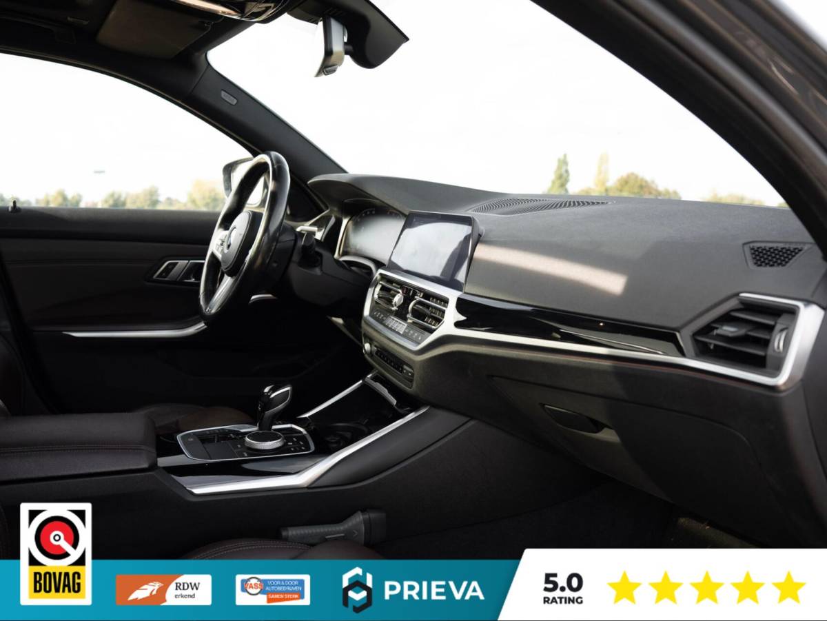 BMW 3 Serie BMW 3-serie Touring 320d High Executive | Panoramadak | Vernasca leder | Camera