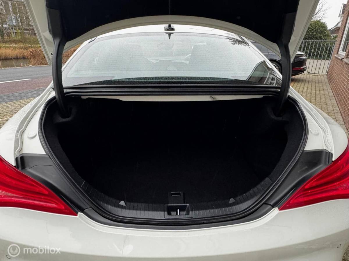 Mercedes-Benz CLA Mercedes CLA klasse 200 AUT LEDER/PANO/AIRCO/CRUISE/NAVI