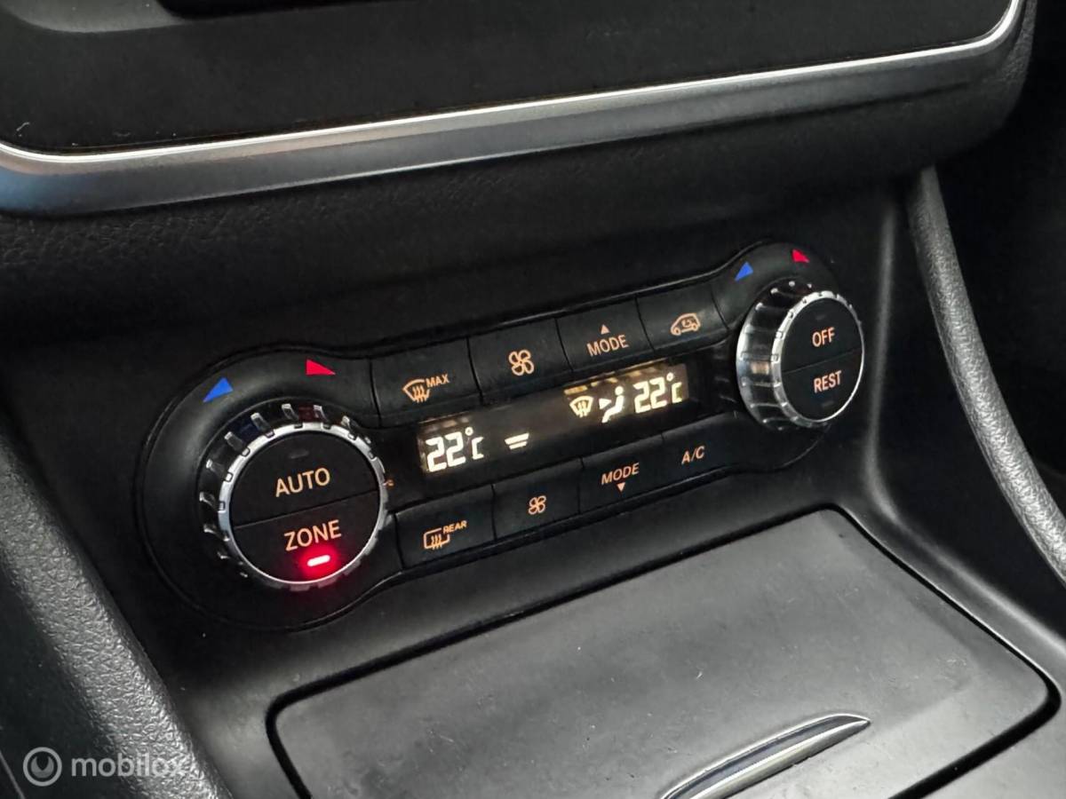 Mercedes-Benz CLA Mercedes CLA klasse 200 AUT LEDER/PANO/AIRCO/CRUISE/NAVI