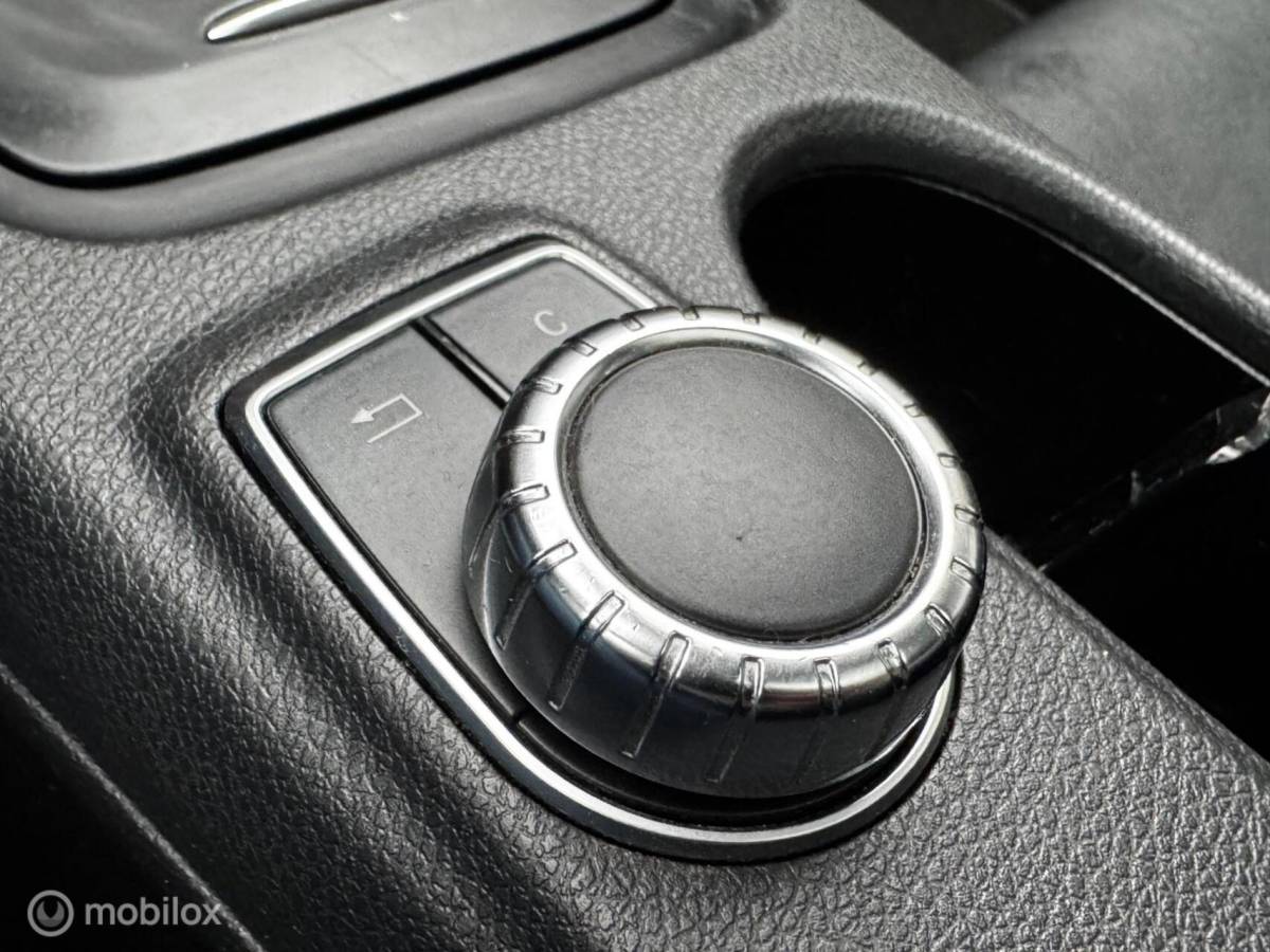 Mercedes-Benz CLA Mercedes CLA klasse 200 AUT LEDER/PANO/AIRCO/CRUISE/NAVI