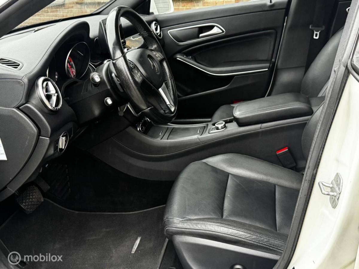 Mercedes-Benz CLA Mercedes CLA klasse 200 AUT LEDER/PANO/AIRCO/CRUISE/NAVI