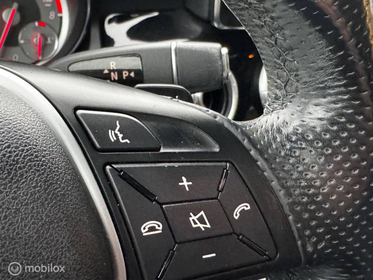 Mercedes-Benz CLA Mercedes CLA klasse 200 AUT LEDER/PANO/AIRCO/CRUISE/NAVI