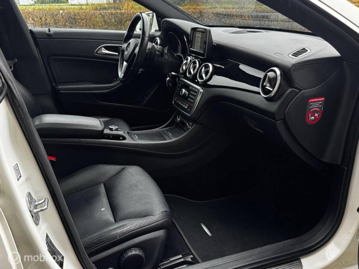 Mercedes-Benz CLA Mercedes CLA klasse 200 AUT LEDER/PANO/AIRCO/CRUISE/NAVI