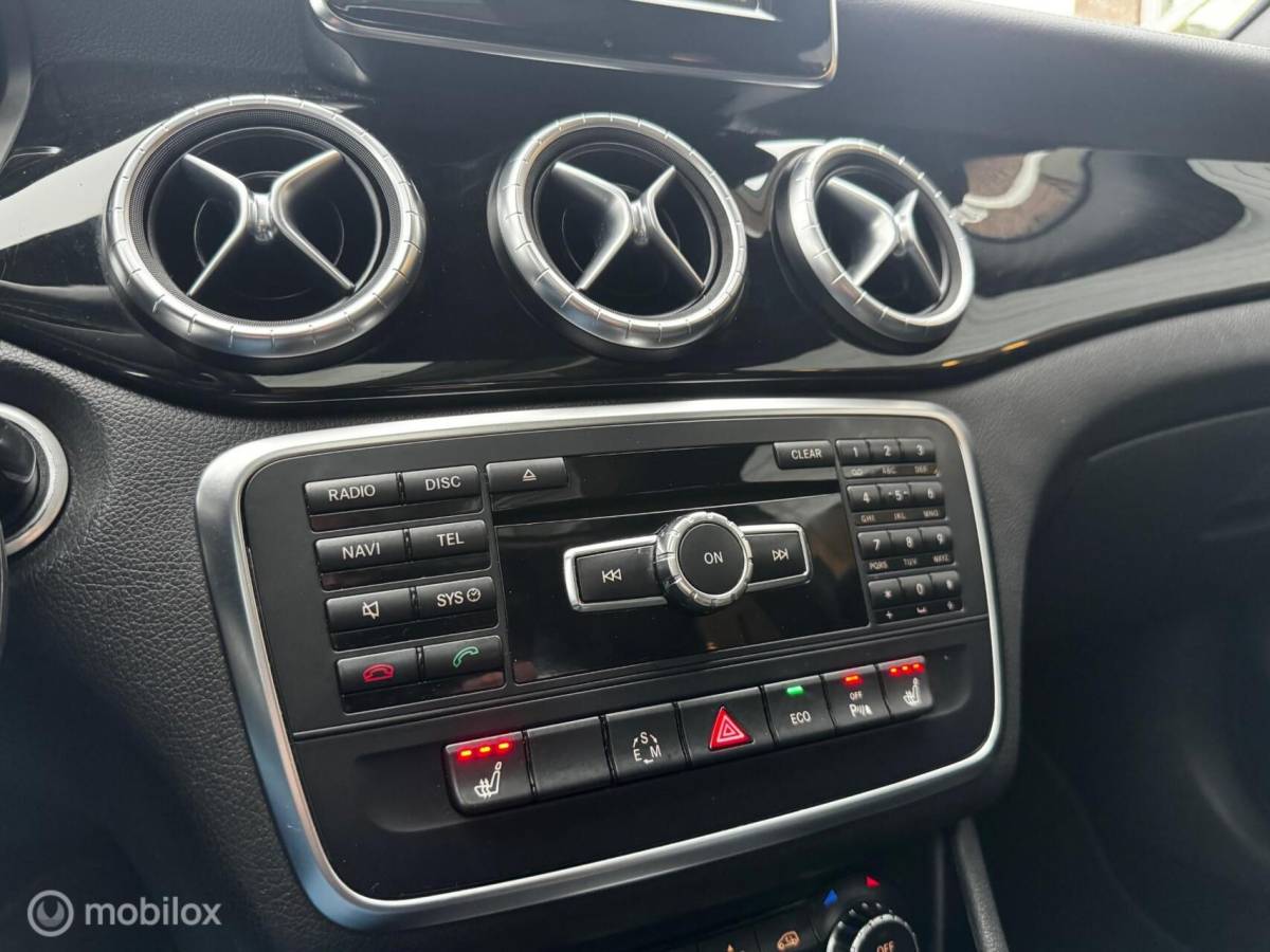 Mercedes-Benz CLA Mercedes CLA klasse 200 AUT LEDER/PANO/AIRCO/CRUISE/NAVI