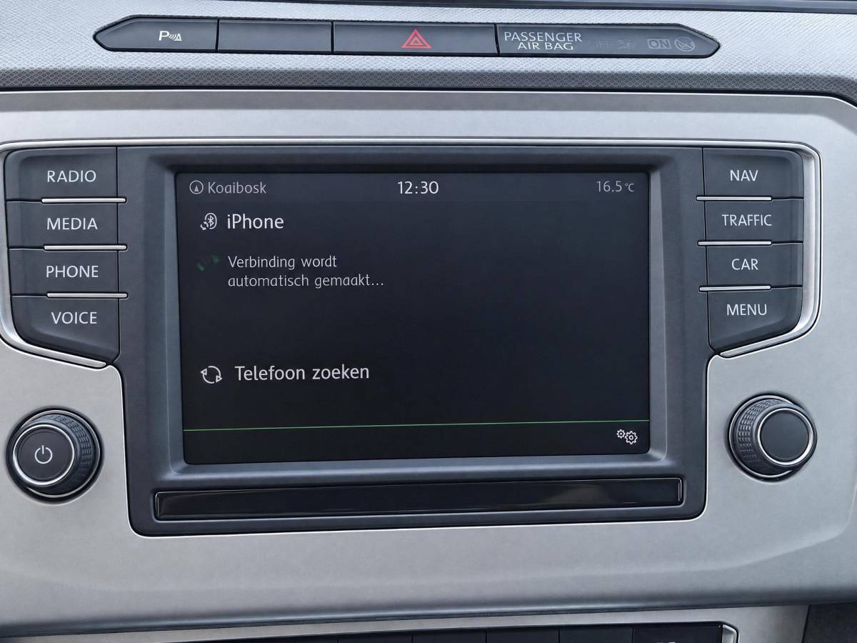 Volkswagen Passat Volkswagen Passat Variant 1.6 TDI Comfortline | Climate controle | Cruise controle | Bluetooth | Parkeersensoren | Dakdragers | Navigatie | Draadloze telefoonlader | Elektrische ramen | 16 Inch LMV |