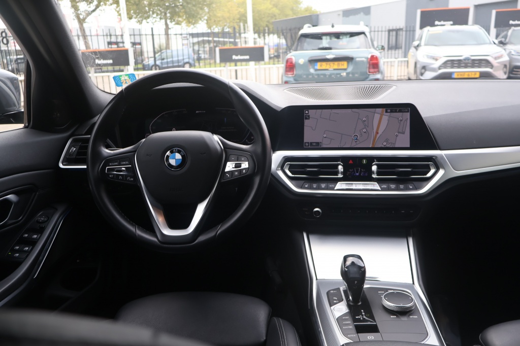 BMW 3 Serie BMW 3-Serie Touring (G21) 330e 292pk Aut | Harman/Kardon | Cruise | Carplay | Keyless | Stoelverwarming