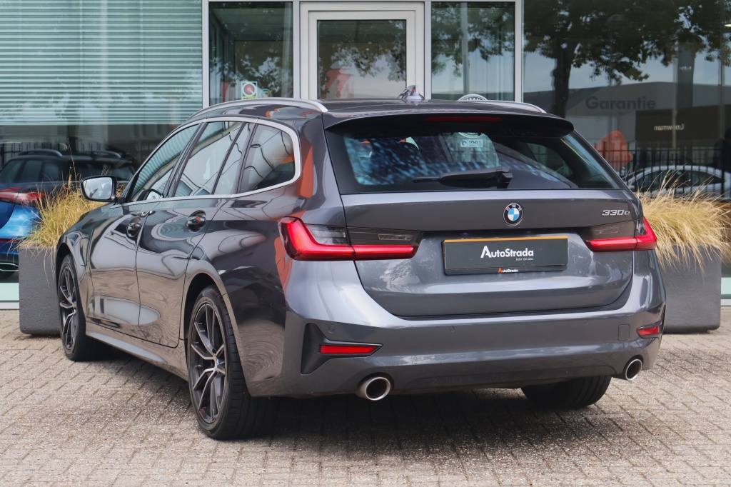 BMW 3 Serie BMW 3-Serie Touring (G21) 330e 292pk Aut | Harman/Kardon | Cruise | Carplay | Keyless | Stoelverwarming