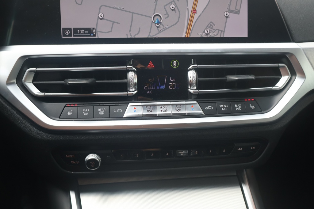 BMW 3 Serie BMW 3-Serie Touring (G21) 330e 292pk Aut | Harman/Kardon | Cruise | Carplay | Keyless | Stoelverwarming