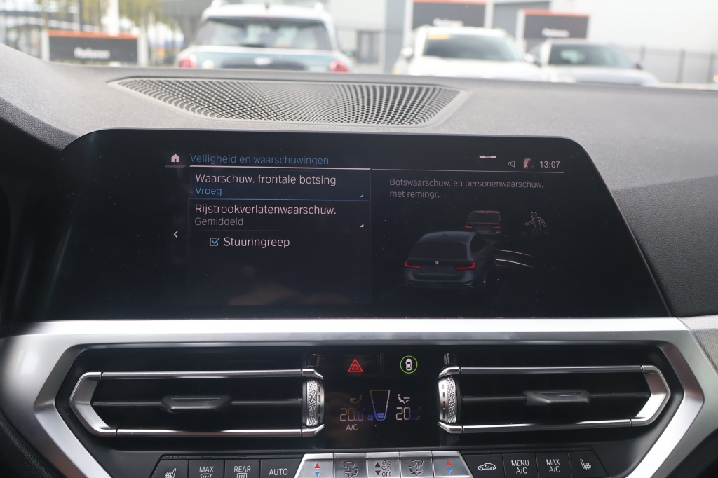 BMW 3 Serie BMW 3-Serie Touring (G21) 330e 292pk Aut | Harman/Kardon | Cruise | Carplay | Keyless | Stoelverwarming