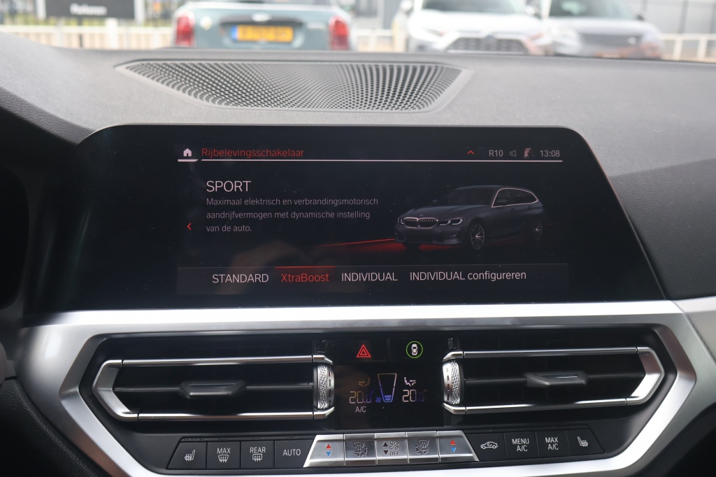 BMW 3 Serie BMW 3-Serie Touring (G21) 330e 292pk Aut | Harman/Kardon | Cruise | Carplay | Keyless | Stoelverwarming