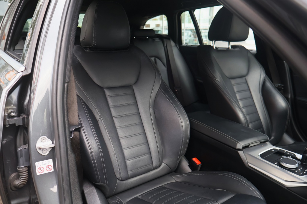 BMW 3 Serie BMW 3-Serie Touring (G21) 330e 292pk Aut | Harman/Kardon | Cruise | Carplay | Keyless | Stoelverwarming