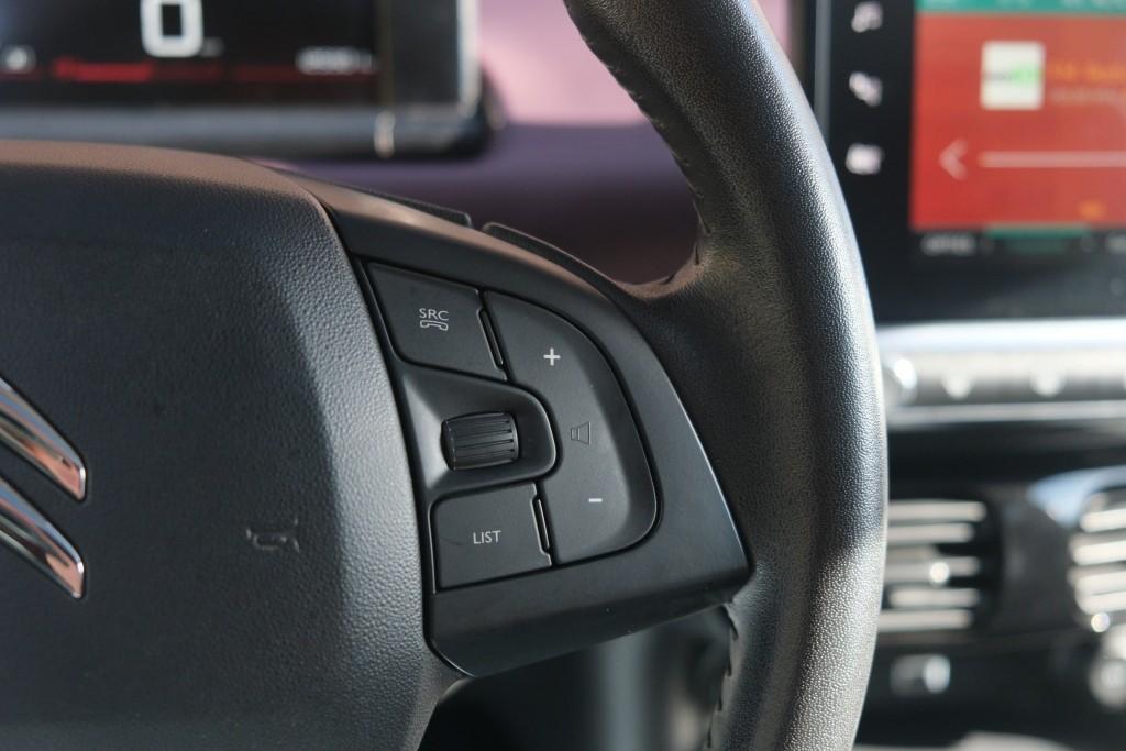 Citroën C4 Cactus Citroen C4 Cactus 1.2 PureTech 130pk Shine – Panoramadak – Achteruitrijcamera – Apple CarPlay –  Navigatiesysteem – Keyless entry – Parkeersensoren – Automatische airconditioning – Cruise control