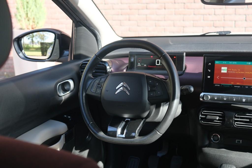 Citroën C4 Cactus Citroen C4 Cactus 1.2 PureTech 130pk Shine – Panoramadak – Achteruitrijcamera – Apple CarPlay –  Navigatiesysteem – Keyless entry – Parkeersensoren – Automatische airconditioning – Cruise control