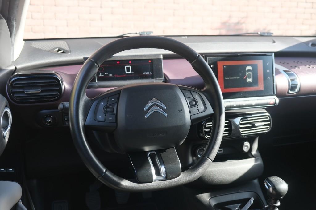 Citroën C4 Cactus Citroen C4 Cactus 1.2 PureTech 130pk Shine – Panoramadak – Achteruitrijcamera – Apple CarPlay –  Navigatiesysteem – Keyless entry – Parkeersensoren – Automatische airconditioning – Cruise control