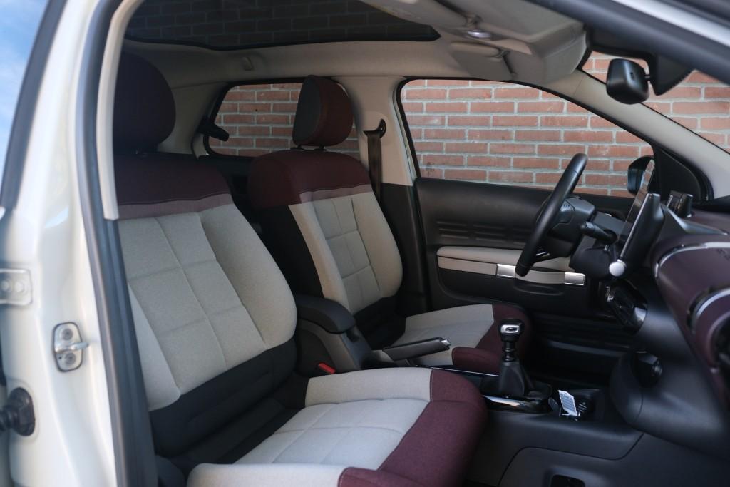 Citroën C4 Cactus Citroen C4 Cactus 1.2 PureTech 130pk Shine – Panoramadak – Achteruitrijcamera – Apple CarPlay –  Navigatiesysteem – Keyless entry – Parkeersensoren – Automatische airconditioning – Cruise control