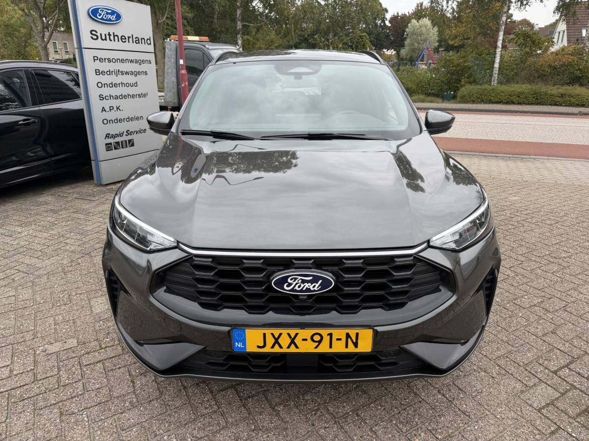 Ford Kuga Ford Kuga 2.5 PHEV ST-Line | Wegklapbare trekhaak (elektrisch bedienbaar) | Driver Assistance Pack | Winter Pack | 19 inch lichtmetalen velgen in Absolute Black/Machined