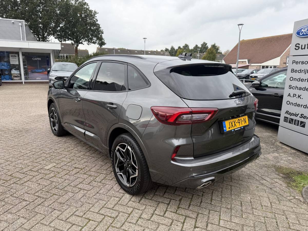 Ford Kuga Ford Kuga 2.5 PHEV ST-Line | Wegklapbare trekhaak (elektrisch bedienbaar) | Driver Assistance Pack | Winter Pack | 19 inch lichtmetalen velgen in Absolute Black/Machined