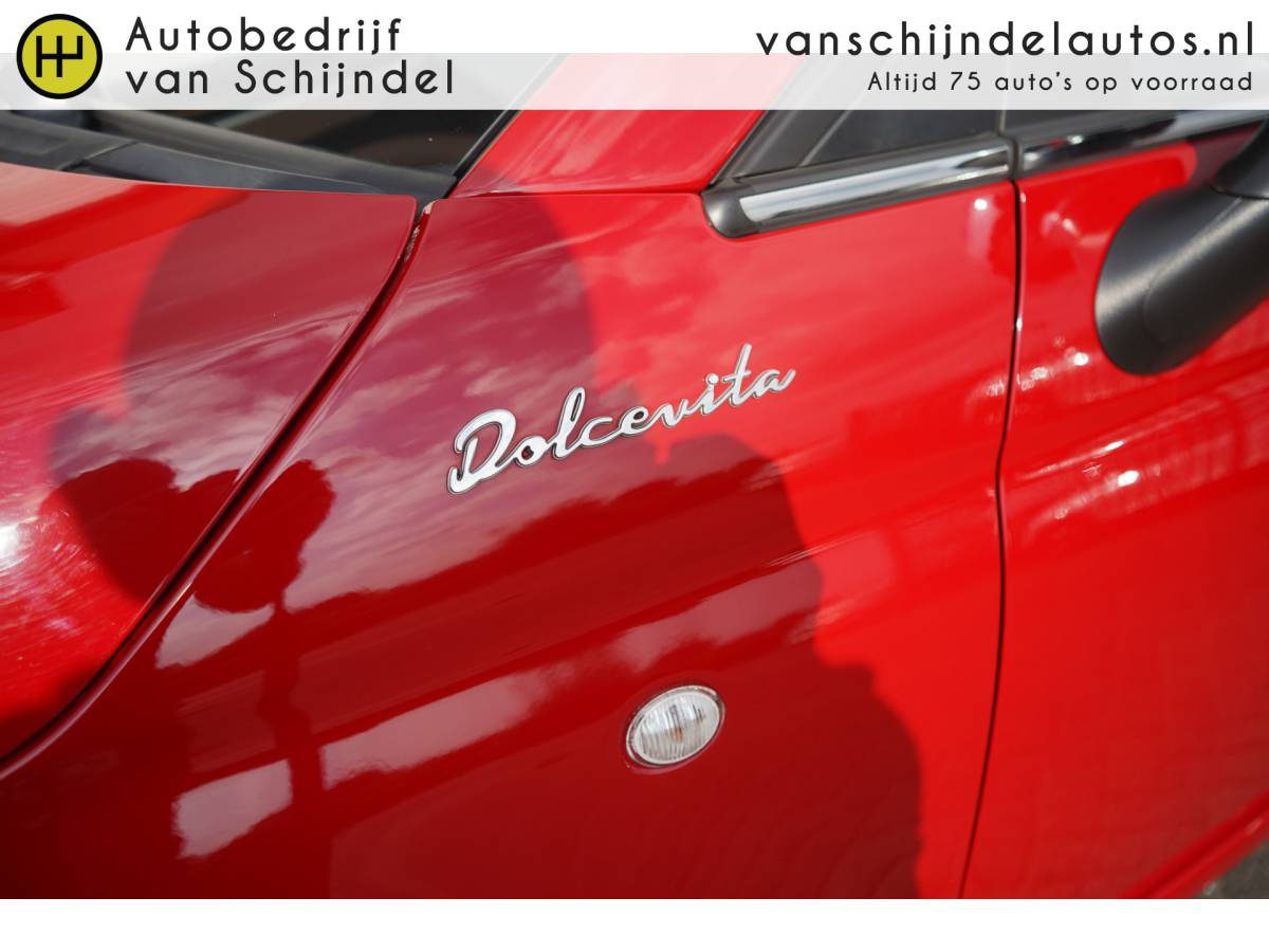 Fiat 500 Fiat 500 1.0 HYBRID DOLCEVITA SEPT 2021 ORIGINEEL NEDERLANDS PANORAMADAK LEDER ECC AIRCO CRUISECONTROL PARKEERSENSOREN BLUETOOTH 15INCH LMV ELECTR.RAMEN/SPIEGELS