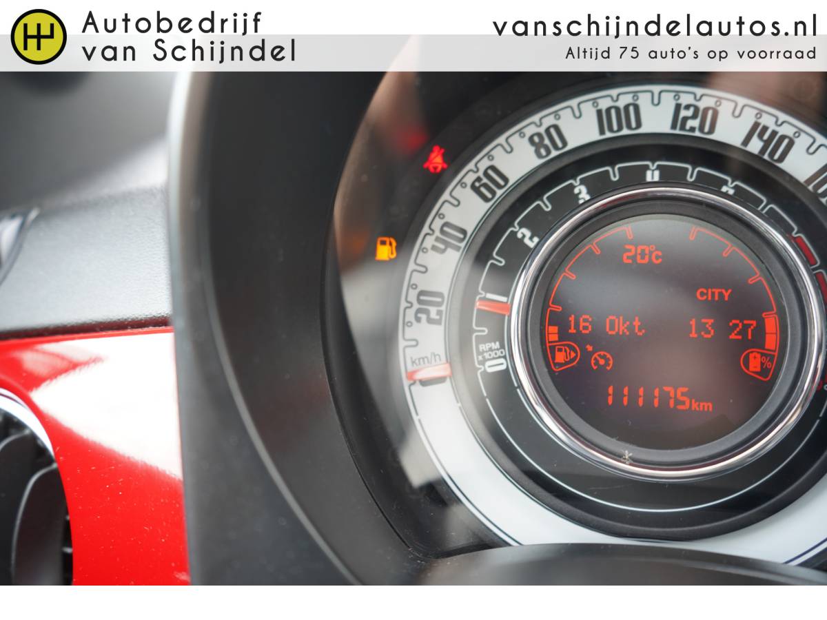 Fiat 500 Fiat 500 1.0 HYBRID DOLCEVITA SEPT 2021 ORIGINEEL NEDERLANDS PANORAMADAK LEDER ECC AIRCO CRUISECONTROL PARKEERSENSOREN BLUETOOTH 15INCH LMV ELECTR.RAMEN/SPIEGELS