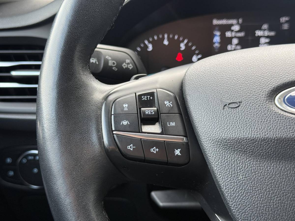 Ford Focus Ford Focus Wagon 1.0 EcoBoost Titanium Business 2e Eigenaar|Navi|Camera|Clima|Cruise|Stoelverwarming|Carplay|APK tot 06-2027