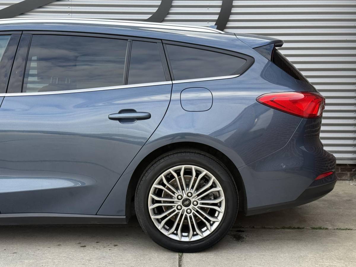 Ford Focus Ford Focus Wagon 1.0 EcoBoost Titanium Business 2e Eigenaar|Navi|Camera|Clima|Cruise|Stoelverwarming|Carplay|APK tot 06-2027