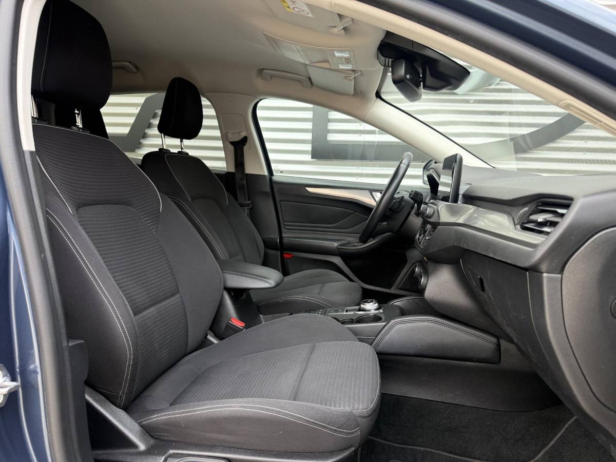 Ford Focus Ford Focus Wagon 1.0 EcoBoost Titanium Business 2e Eigenaar|Navi|Camera|Clima|Cruise|Stoelverwarming|Carplay|APK tot 06-2027
