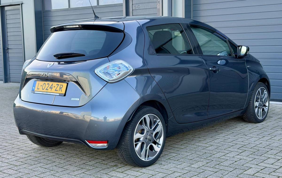 Renault ZOE Renault Zoe R110 Limited 41 kWh 🔋 | Koop Accu | LAGE KM | Camera | Carplay | BOSE | 5 Deurs |