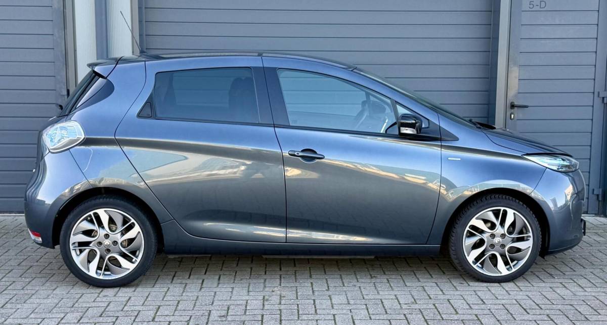 Renault ZOE Renault Zoe R110 Limited 41 kWh 🔋 | Koop Accu | LAGE KM | Camera | Carplay | BOSE | 5 Deurs |