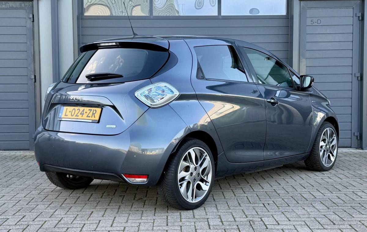 Renault ZOE Renault Zoe R110 Limited 41 kWh 🔋 | Koop Accu | LAGE KM | Camera | Carplay | BOSE | 5 Deurs |