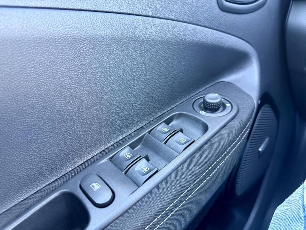 Renault ZOE Renault Zoe R110 Limited 41 kWh 🔋 | Koop Accu | LAGE KM | Camera | Carplay | BOSE | 5 Deurs |