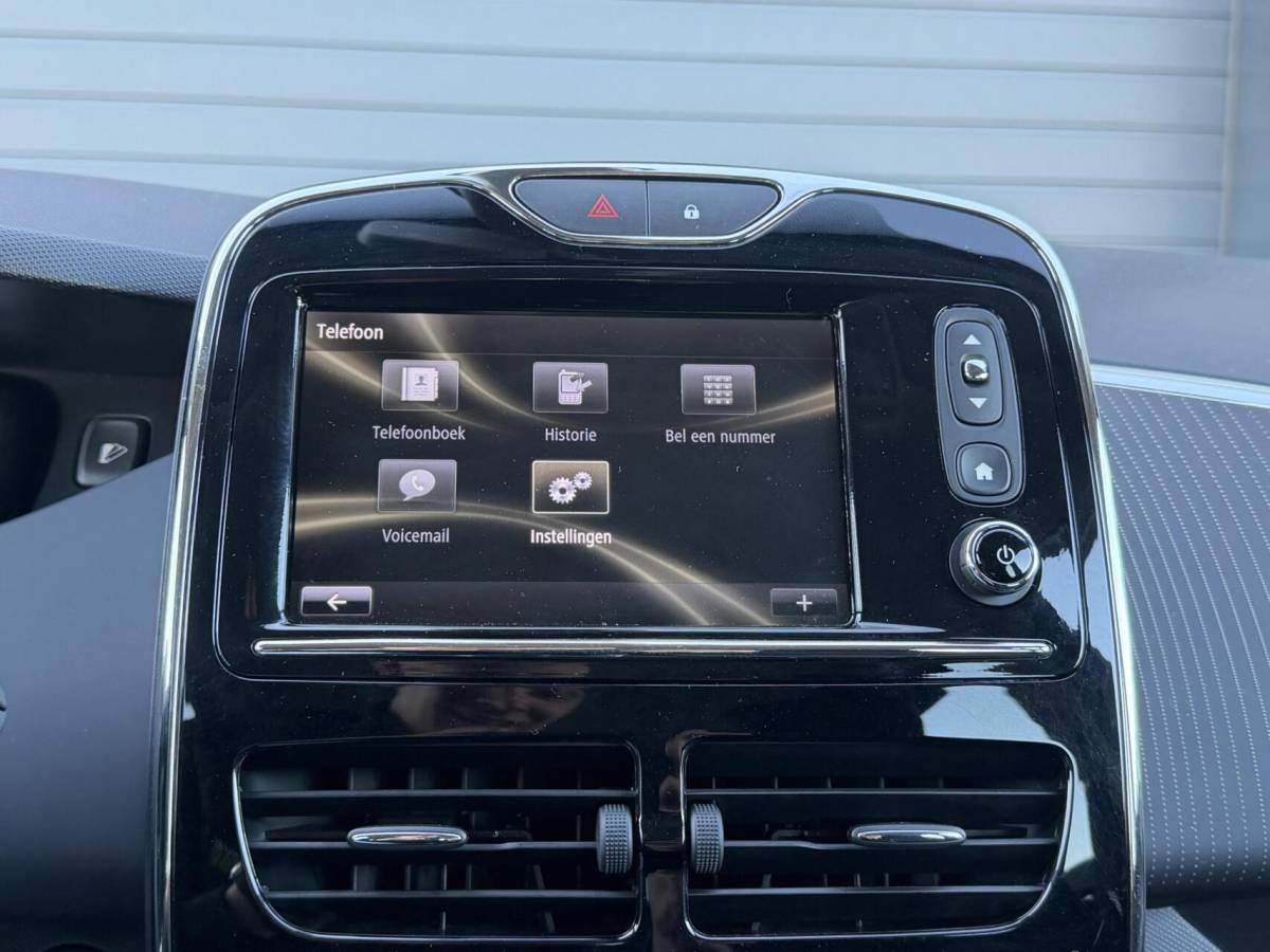 Renault ZOE Renault Zoe R110 Limited 41 kWh 🔋 | Koop Accu | LAGE KM | Camera | Carplay | BOSE | 5 Deurs |