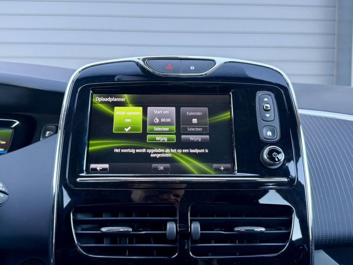 Renault ZOE Renault Zoe R110 Limited 41 kWh 🔋 | Koop Accu | LAGE KM | Camera | Carplay | BOSE | 5 Deurs |