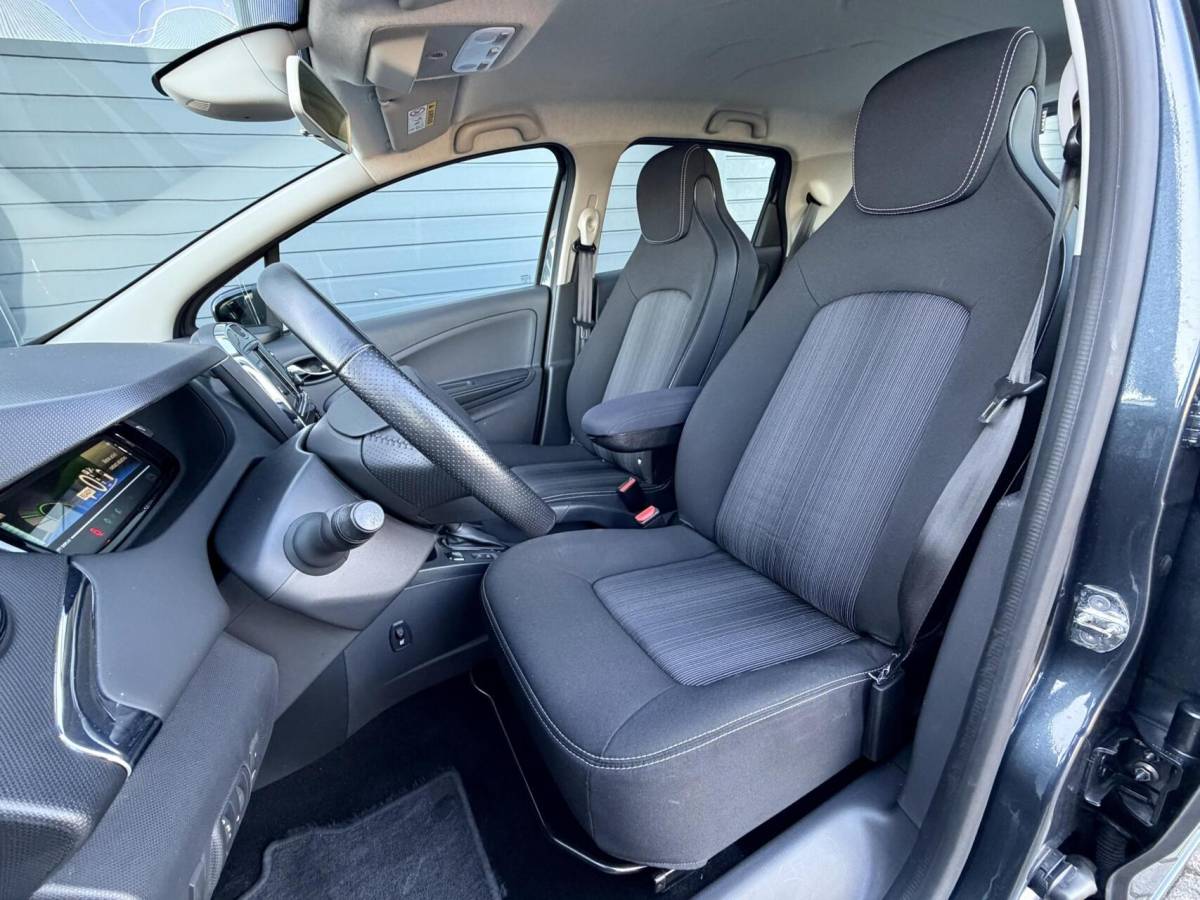 Renault ZOE Renault Zoe R110 Limited 41 kWh 🔋 | Koop Accu | LAGE KM | Camera | Carplay | BOSE | 5 Deurs |