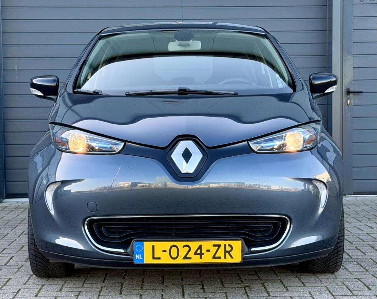 Renault ZOE Renault Zoe R110 Limited 41 kWh 🔋 | Koop Accu | LAGE KM | Camera | Carplay | BOSE | 5 Deurs |